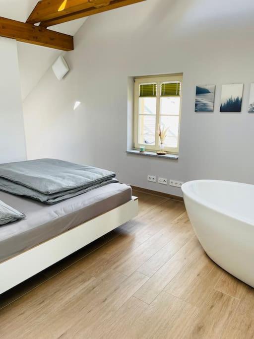 Traumvilla Im Herzen Hainichens Bagian luar foto
